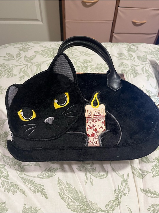 Loungefly Handbags - Disney Loungefly Hocus Pocus Binx Purse